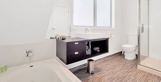 1 bedroom unit bathroom